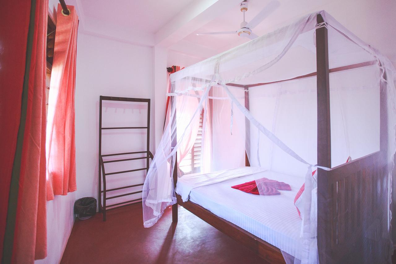 Hotel Lay Back @ Lazies Midigama East Exterior foto