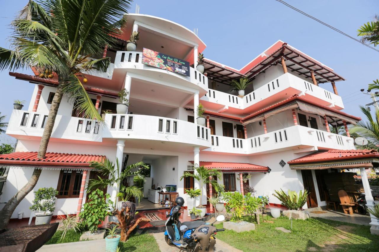 Hotel Lay Back @ Lazies Midigama East Exterior foto